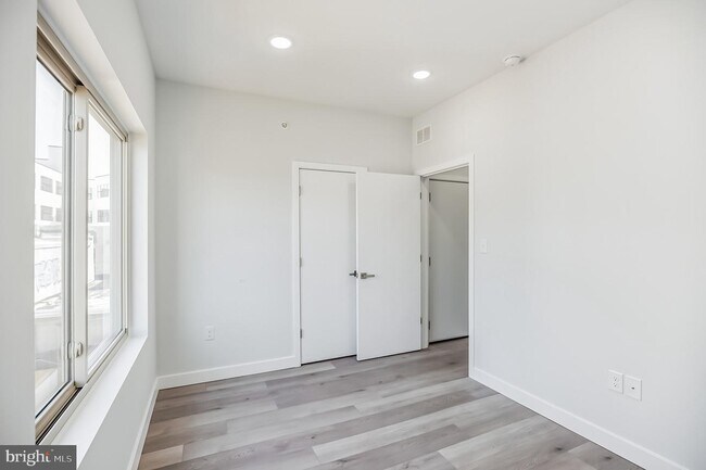 Building Photo - 2106 N 7th St