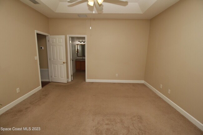 Building Photo - 480 Higgs Ave NW
