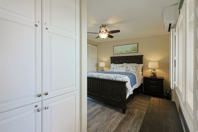 Building Photo - Spectacular 2 Bd/2Ba Glorietta Bay Condo.