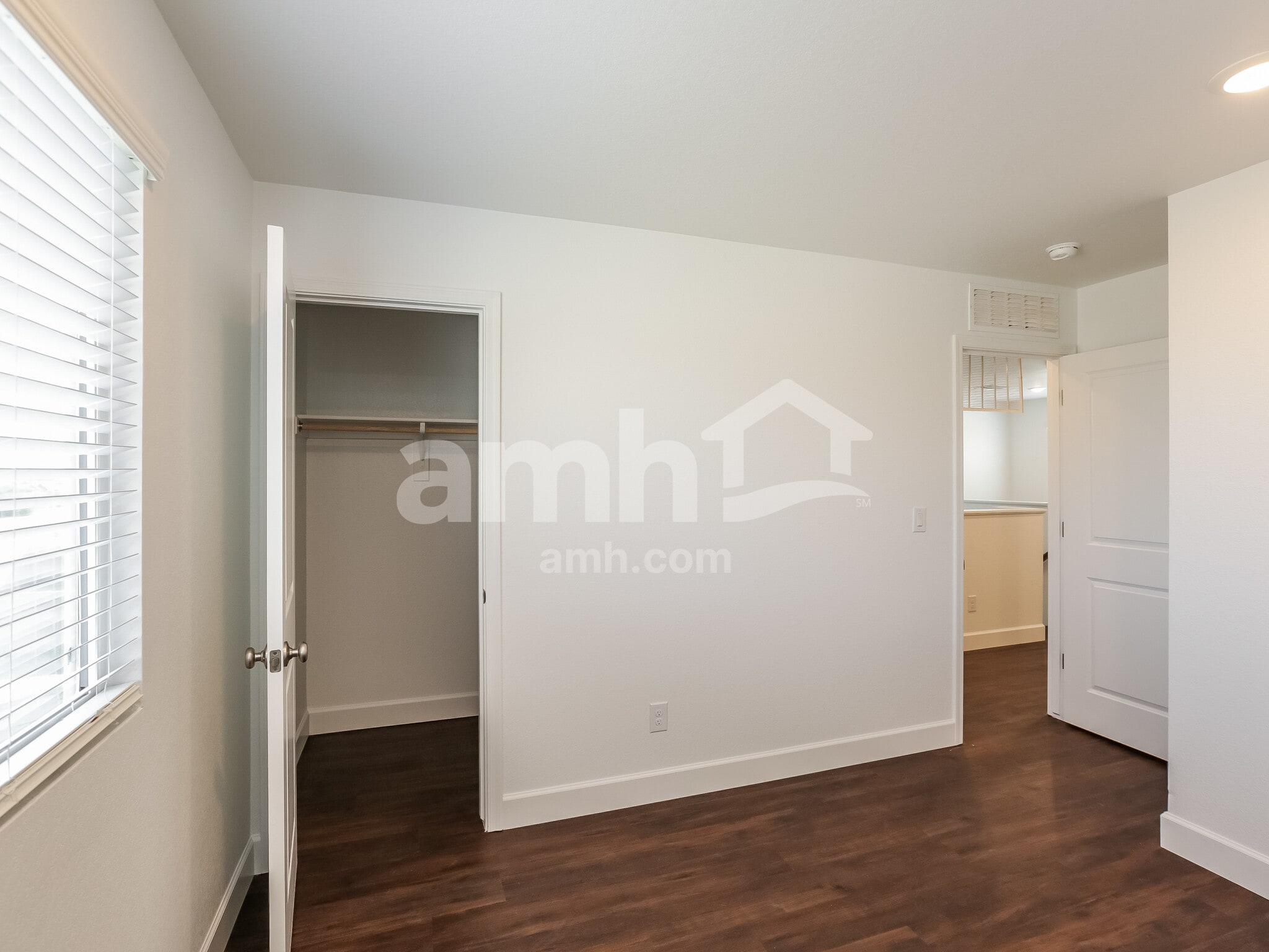 Building Photo - 8851 N 171st Dr