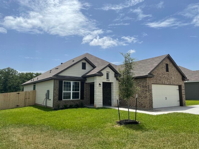 Primary Photo - 1438 Kingsgate Dr