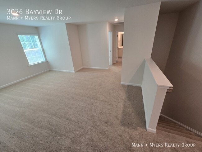 Building Photo - 3026 Bayview Dr