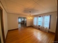 Building Photo - 27 Henley Rd