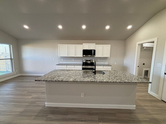 Building Photo - 3 bed/2 bath: Bell Farms AVAILABLE AUGUST!