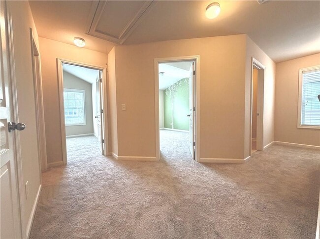 Building Photo - 6215 Crested Moss Dr