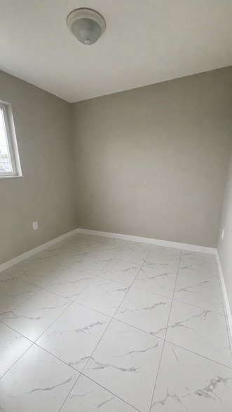 Building Photo - 4717 NW 168th Ter