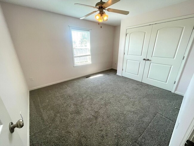 Building Photo - 208 Port Way