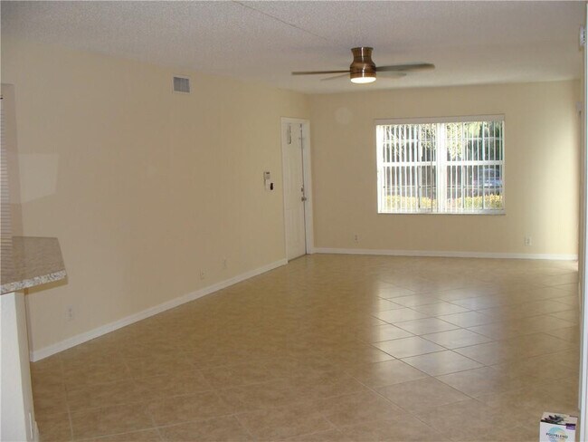 Building Photo - 4245 S 57th Ave