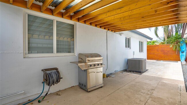 Building Photo - 9102 NW 112th St