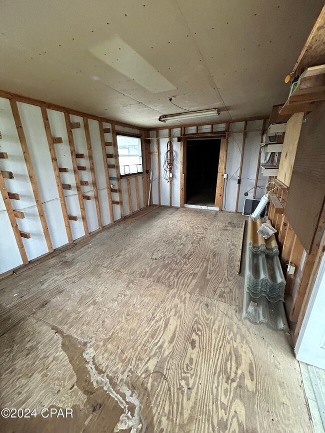 Building Photo - 7134 Bay Crest Rd