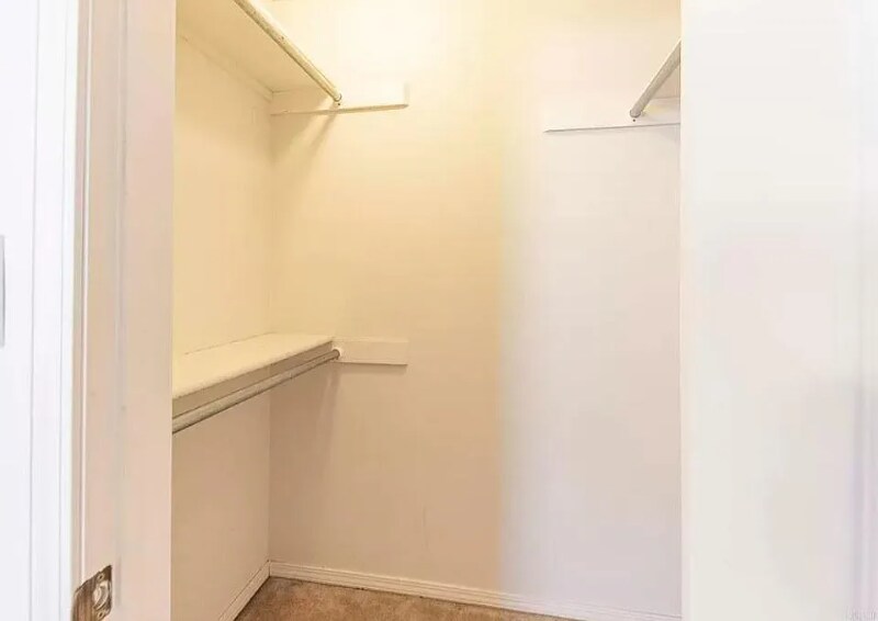 Building Photo - 128155 Meadowview Dr