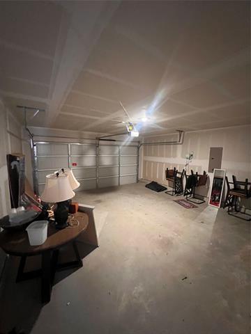 Building Photo - 14143 Hammersmith St