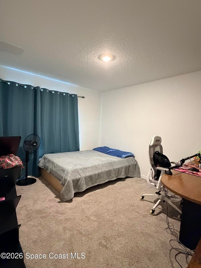 Building Photo - 341 Titan Rd SE