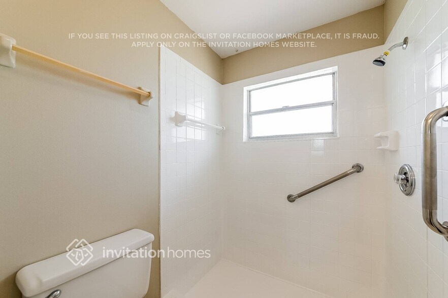 Building Photo - 4829 Montevista Dr
