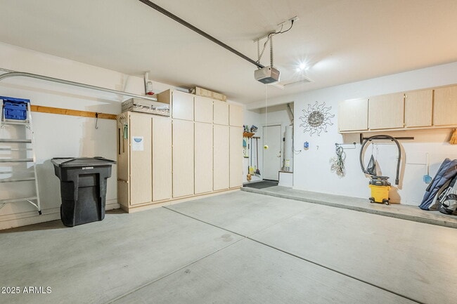 Building Photo - 4269 E Cassia Ln