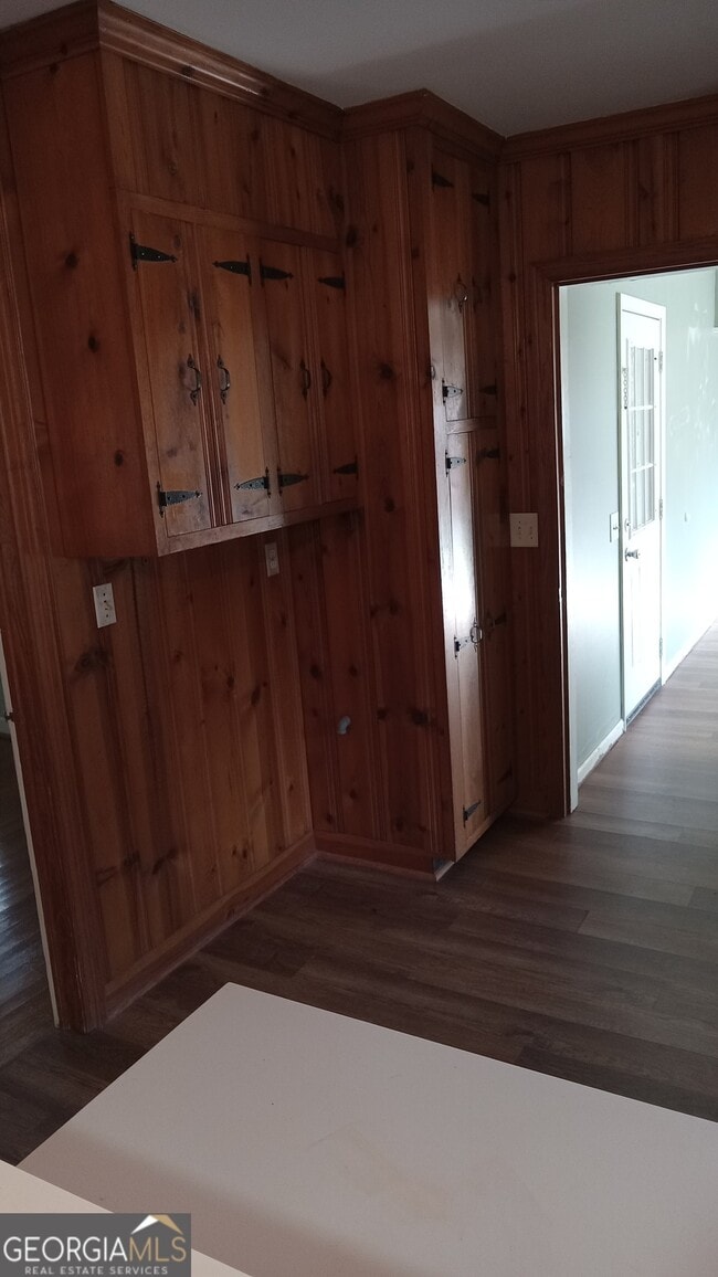 Building Photo - 81 Woodruff St