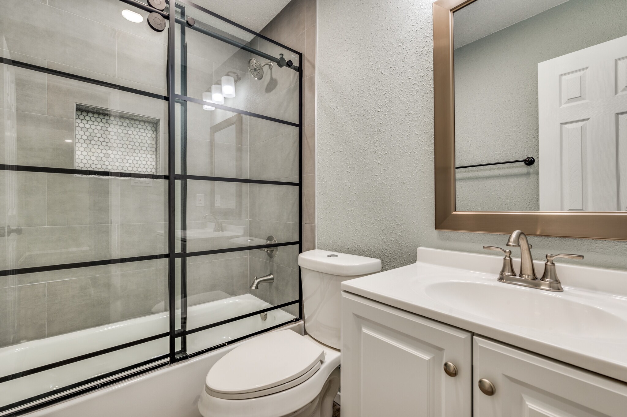 Building Photo - 2712 Chebi Ln