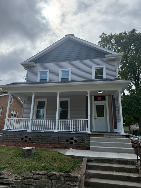 Building Photo - 104 E Jefferson St