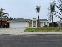 Building Photo - 3 Bedroom, 2 Bath home in North Hanford