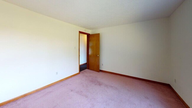 Building Photo - 975 Murray Ln