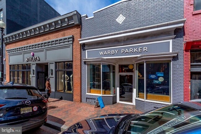 Building Photo - 1315 N Ode St
