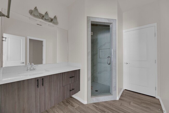 Building Photo - SPACIOUS! CONTEMPORARY! LOCATION!