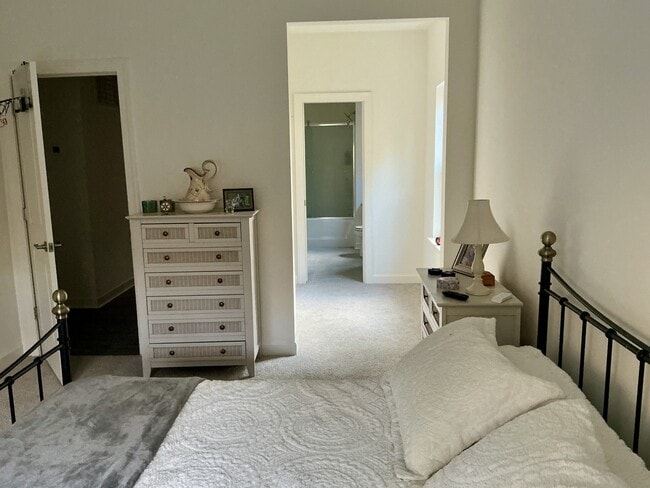 Building Photo - 291 North St