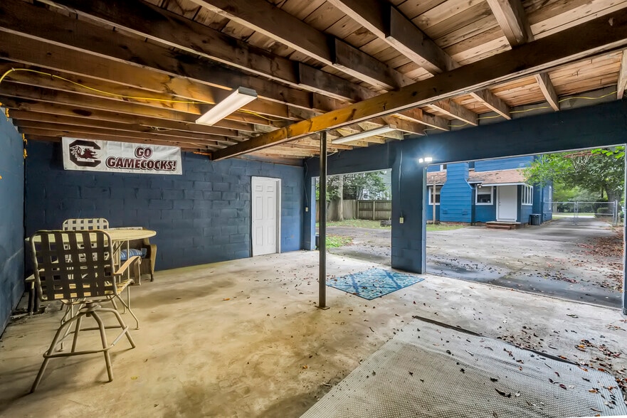 Building Photo - 804 Woodrow St