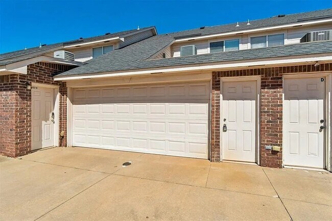 Building Photo - 2622 Featherstone Rd