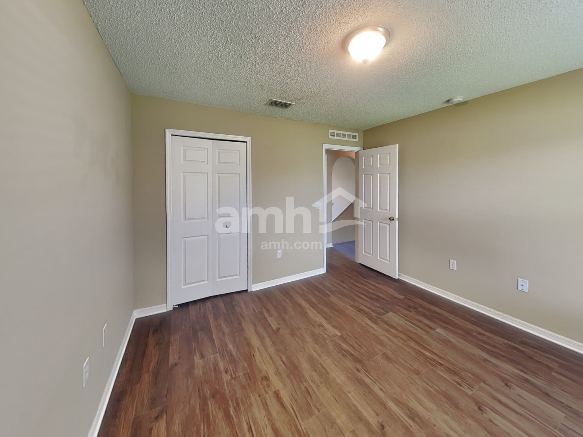 Building Photo - 244 Verzon Ct