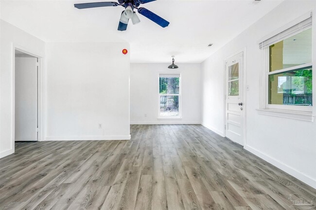 Building Photo - 22 Laurie Dr NE