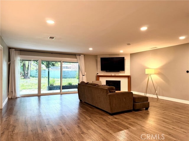 Building Photo - 9912 Newcomb Ave