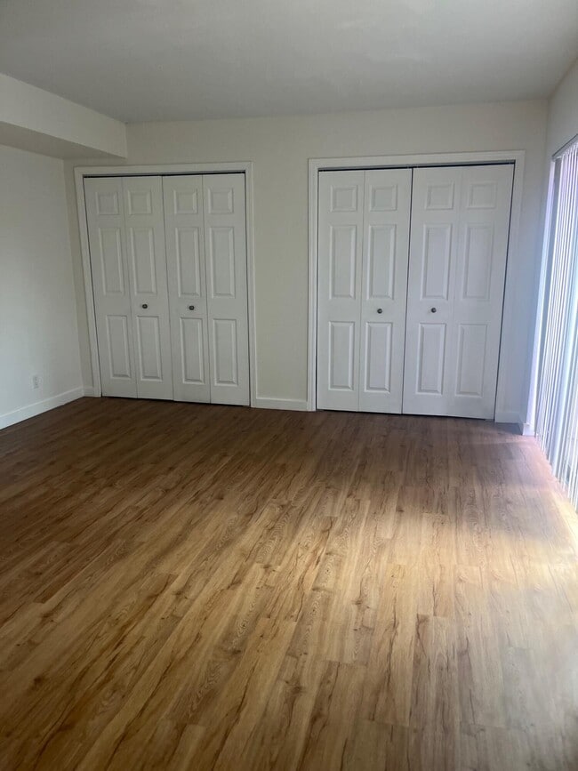 Building Photo - 5301 Waterview Cir