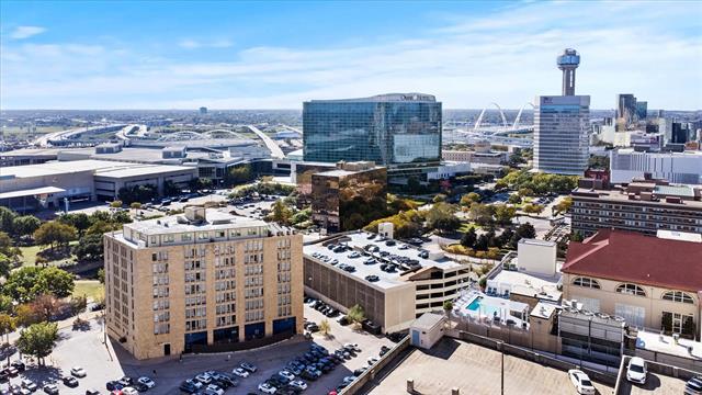 Building Photo - 1122 Jackson St