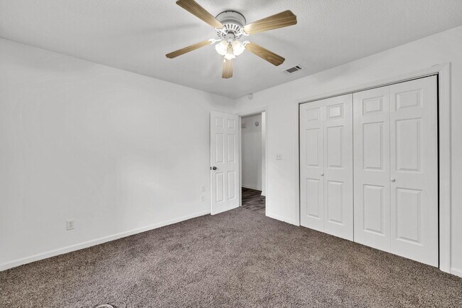 Building Photo - 1237 Rhonda Dr