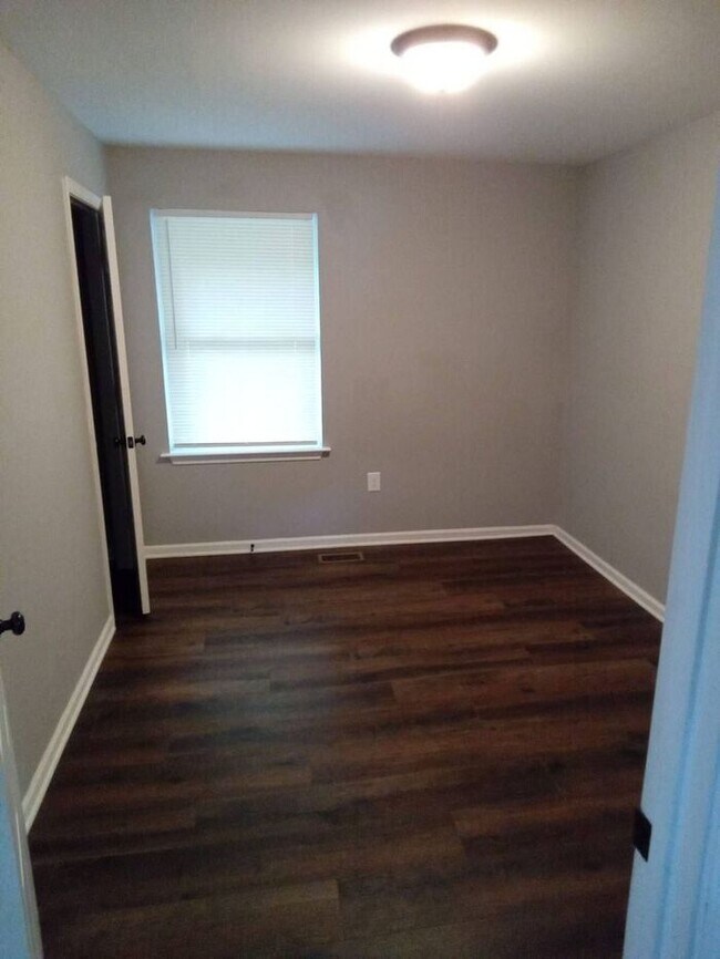 Building Photo - Updated Ranch Home with Lots of Space! COMING SOON!