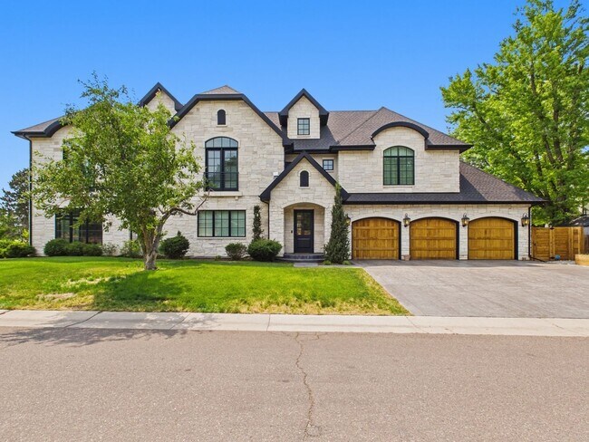 Building Photo - 155 Southmoor Dr