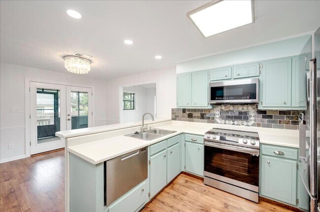 Building Photo - 3101 Bobcat Ct