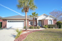 Building Photo - 4 bed 3 bath with over 3,000 sqft~ Fenced ...