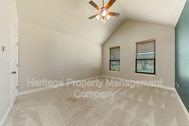 Building Photo - 143 Lantana Ridge