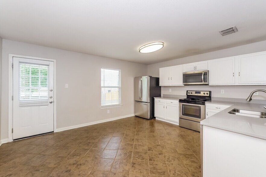 Building Photo - 1708 Diamond Lake Trail