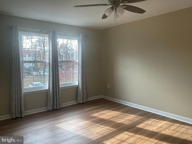 Building Photo - 81 Willow Ct