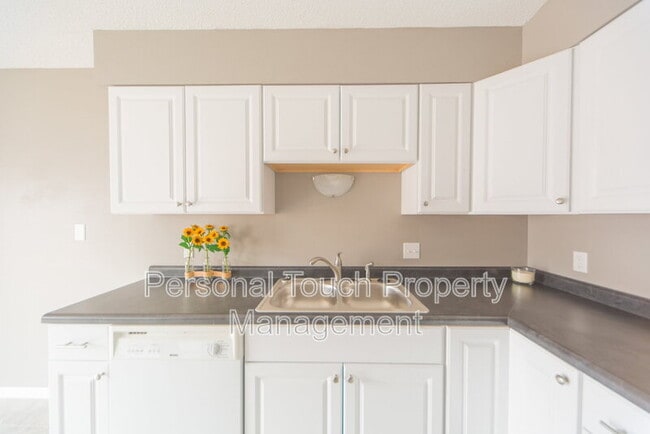 Building Photo - 1239 19th St N