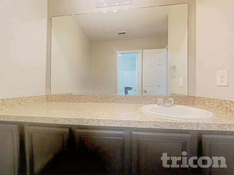 Building Photo - 21414 Partha Way