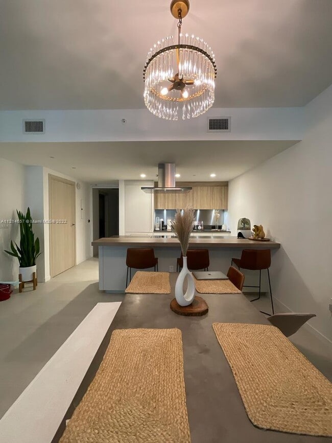 Primary Photo - 1000 Brickell Plaza