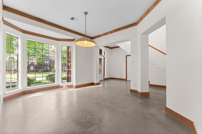 Building Photo - 106 N Floral Leaf Cir