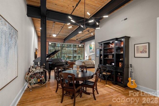 Building Photo - 310 Arlington Ave