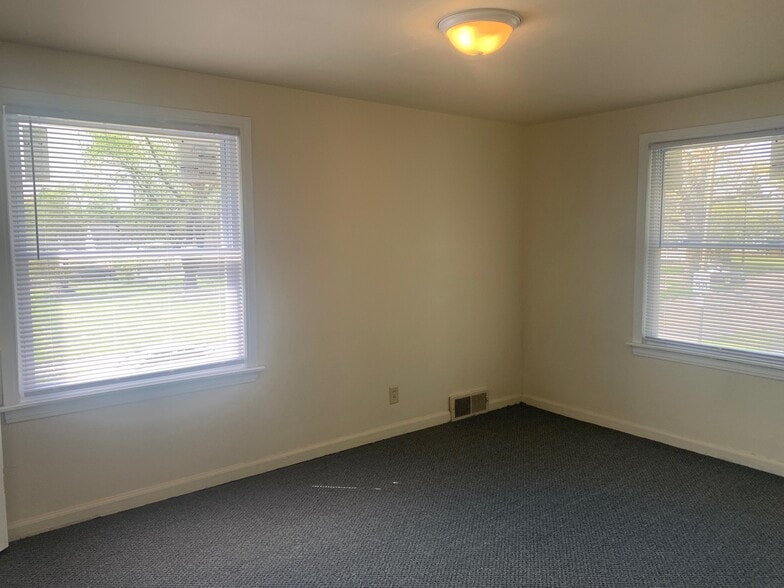 Building Photo - 701 E Rudisill Blvd