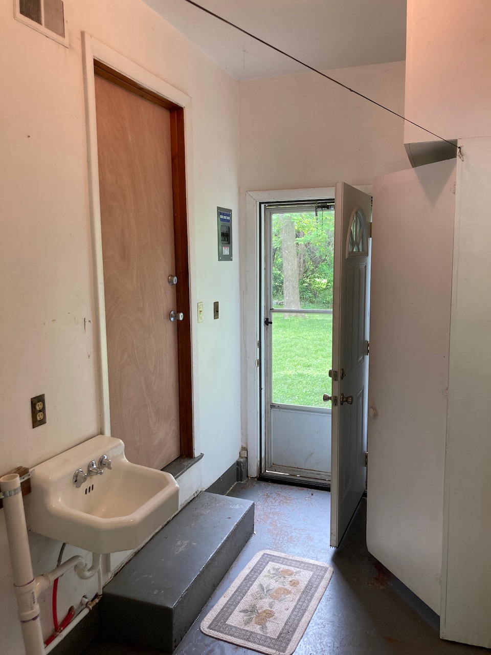 Building Photo - 1629 Terrace Dr