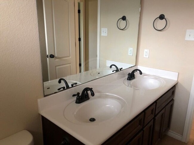 Building Photo - 301 Vega Ln